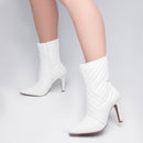 Bota cano médio - Salto alto, fino 10 cm/Feminino